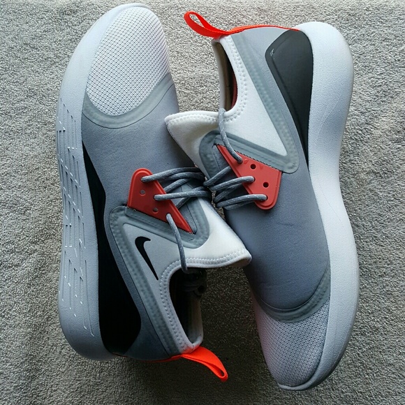 Nike Other - Men's Nike Lunar charge